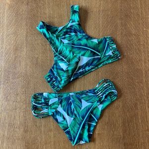 NWOT Cupshe palm leaf bikini